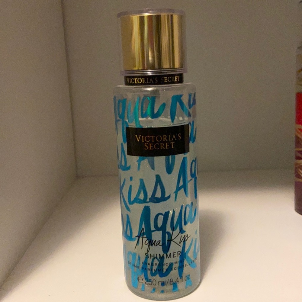 Aqua Kiss Shimmer Mist